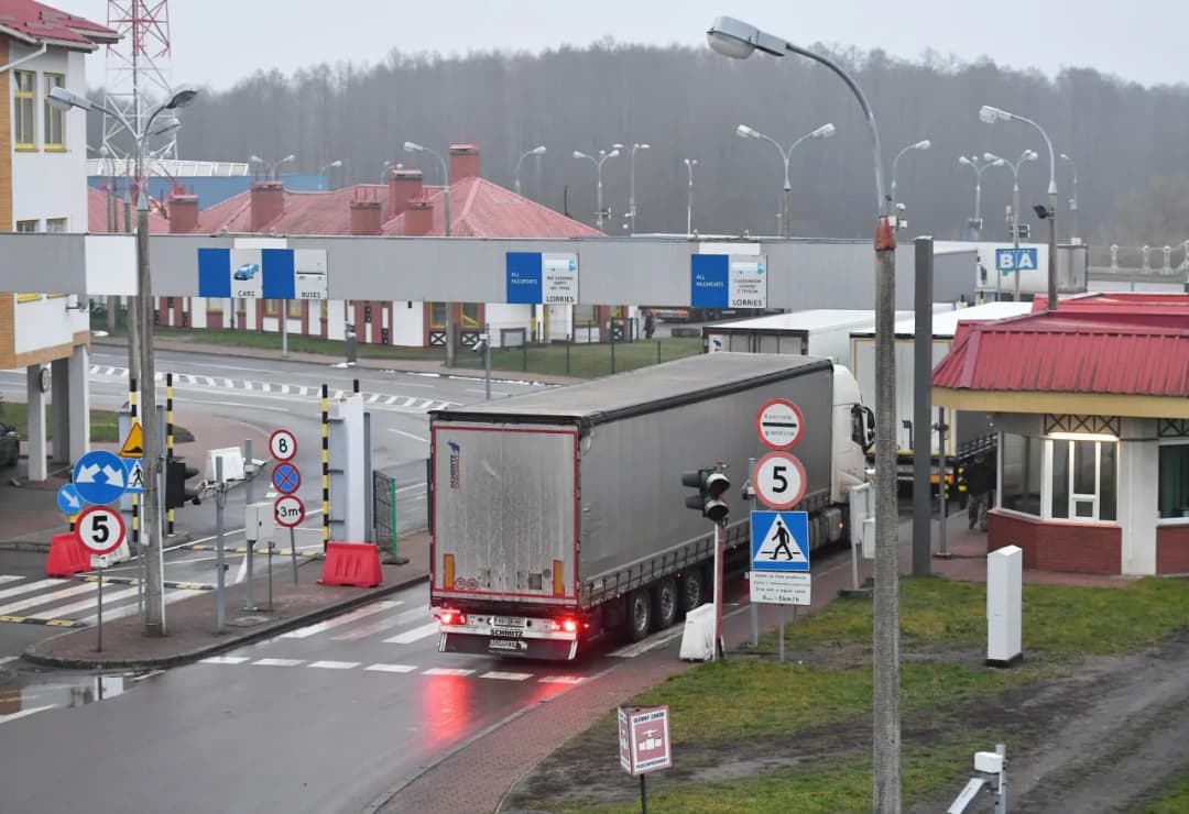 Przejście graniczne Kuźnica: brak planów otwarcia i fałszywe informacje