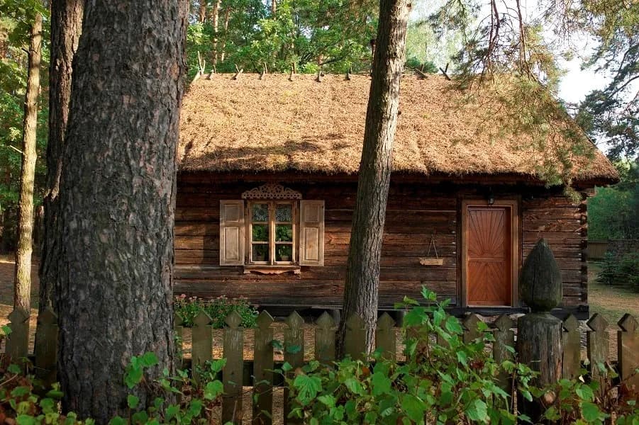 Skansen kurpiowski w Kadzidle - odkryj historię i kulturę Kurpiów