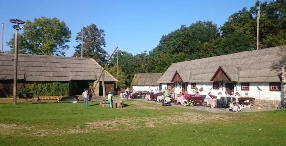 Cichowo skansen: odkryj fascynującą historię i atrakcje filmowe